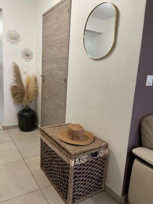Le 136 Belle Vue Apartment เลอโกซิเยร์ ภายนอก รูปภาพ